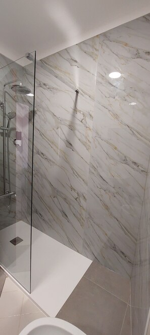WC do quarto 1