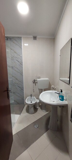 WC quarto 1
