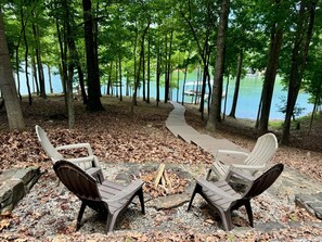 Outdoor fire pit 