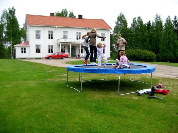 Außenseite Ferienhaus [Sommer]