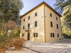 Außenseite Ferienhaus [Sommer]