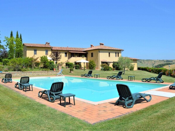 Holiday Home Swimming Pool