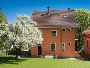 Außenseite Ferienhaus [Sommer]