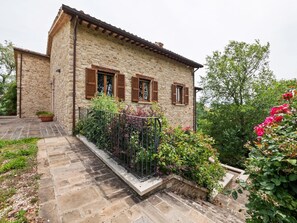 Außenseite Ferienhaus [Sommer]