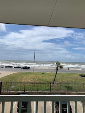 A SIMPLE WALK ACROSS THE STREET TO ACCESS THE BEACH