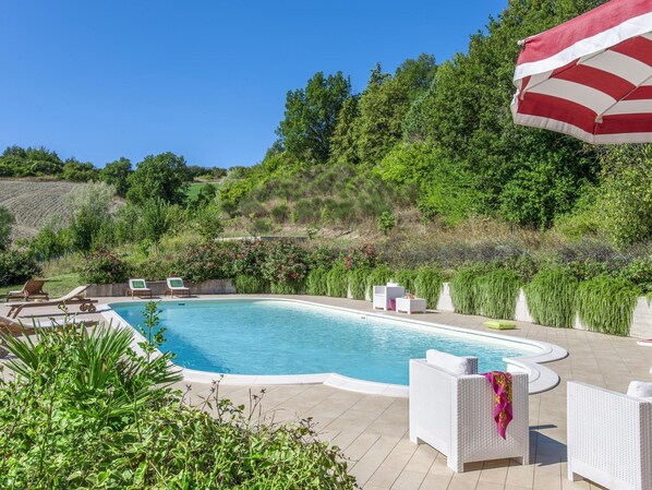 Schwimmbad des Ferienhauses