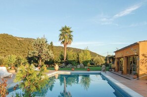 Holiday Home Swimming Pool