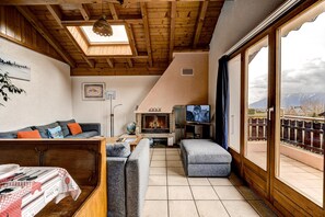 Living-dining room