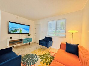 Enjoy the harmony and warmth of our room: a space where family and friends gather to create unforgettable memories.