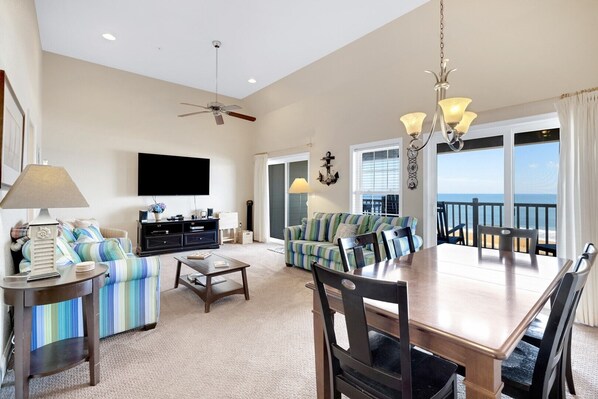 Living Dining Area 