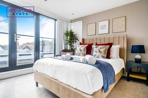 WARM AND COMPLACEMENT BED