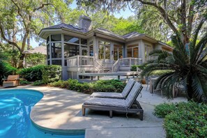 6 Baynard Cove