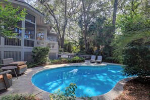 6 Baynard Cove