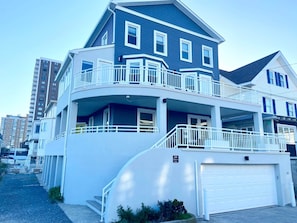 Front porch entrance