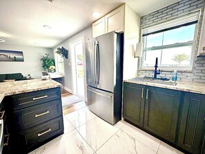 Full Kitchen with all appliances