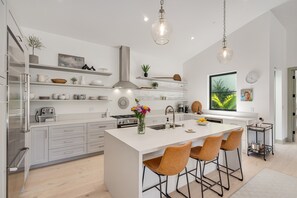 Fully Stocked Kitchen