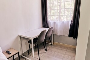 Dining area,Street view