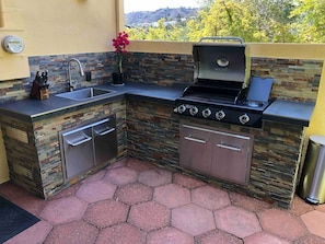 Outdoor kitchen