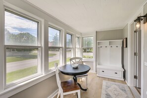 Screened Porch | Sitting Area