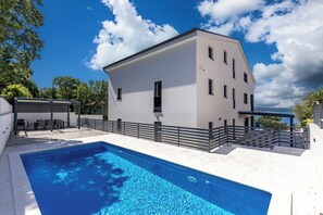 Shared pool