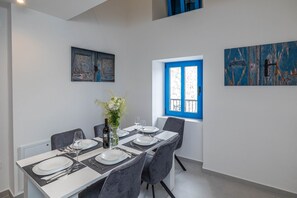 Dining room 1