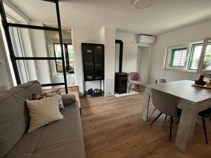 Living room 1