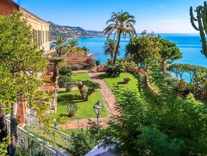 Natur, Vegetation, Eigentum, Grundeigentum, Natürliche Landschaft, Azurblau, Botanik, Urlaub, Resort, Baum