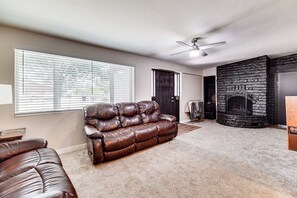 Living Room | Smart TV | Ceiling Fans