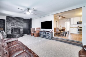 Living Room | Central Heating | Fireplace