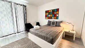 1st Floor Queen Bedroom with Private Bathroom