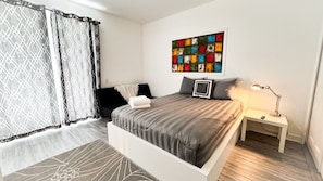 1st Floor Queen Bedroom with Private Bathroom
