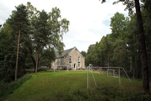 Sport court