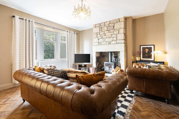 Canny Cottage, Otterburn - Host & Stay