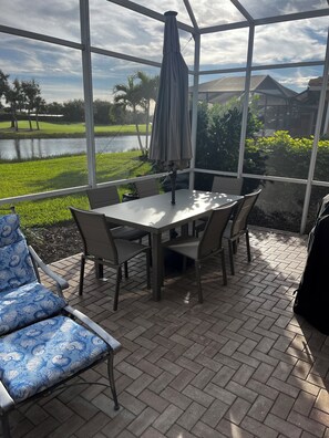 Outdoor dining