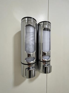 Badezimmerausstattung