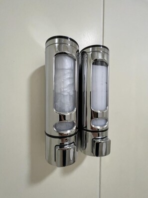 Équipements de salle de bain