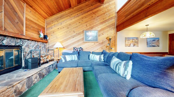 Indoors, Hardwood, Furniture, Living Room, Fireplace
