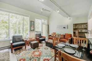 Home Decor, Furniture, Table, Dining Room, Dining Table