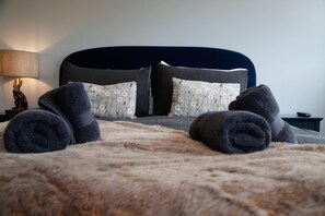 Master bedroom superking bed