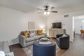 Living room with pullout sofa