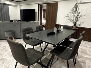 ・[6th floor] Living and dining area where you can enjoy your time