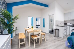 Dining area. Fully equipped with cutlery, crockery and glassware.