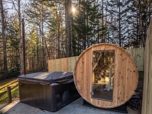 Enjoy a brand new hot tub along with a traditional barrel sauna!