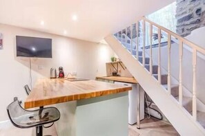 Counter dining area