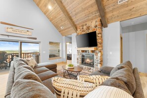 This gorgeous home is ready to host you for an amazing vacation!