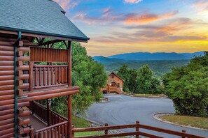 Welcome to Legacy View! Views of the Smoky Mountains!
