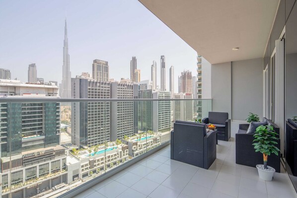 Balcony w/ Burj Khalifa Views