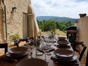 Outdoor dining