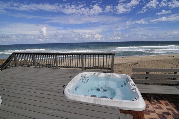 Bain à remous extérieur