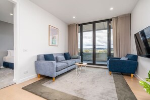 Unwind in our comfortable lounge room, featuring cosy seating and stunning views. Perfect for relaxing and taking in the scenery, this space is ideal for both leisure and entertainment